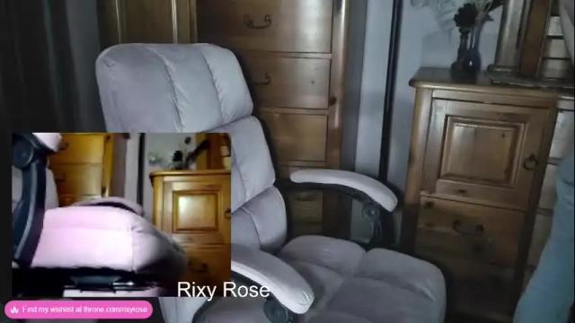 Image 2 of trixyrose Stream on Chaturbate on 8 months ago