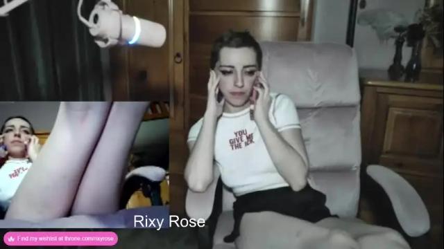 Image 10 of trixyrose Stream on Chaturbate on 7 months ago