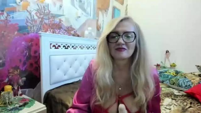 Image 10 of truefoxyyy Stream on Chaturbate on 13 months ago