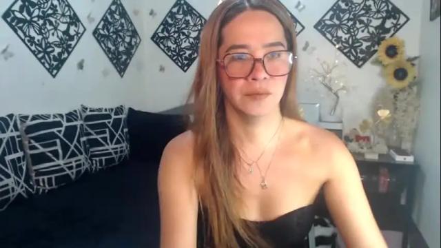 Image 4 of tsakesha Stream on Chaturbate on 14 days ago