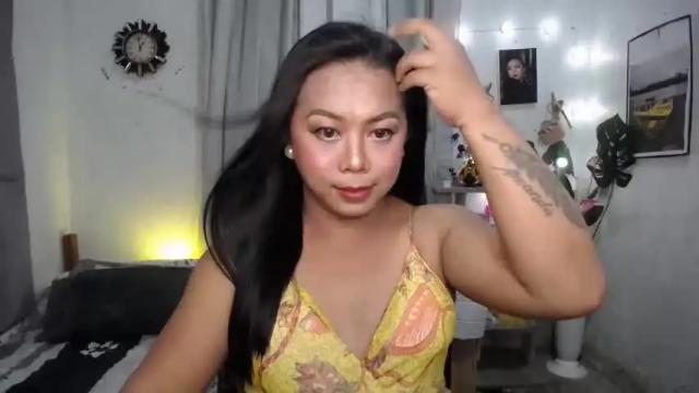 Image 3 of tsamandaxxx Stream on Chaturbate on 13 months ago
