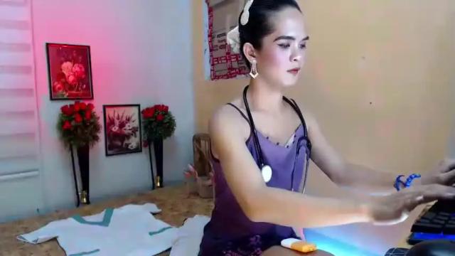 Image 4 of tsaverdeen Stream on Chaturbate on 15 months ago