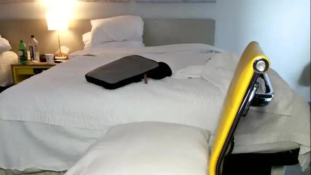 Image 7 of tsbellaflor Stream on Chaturbate on 3 months ago