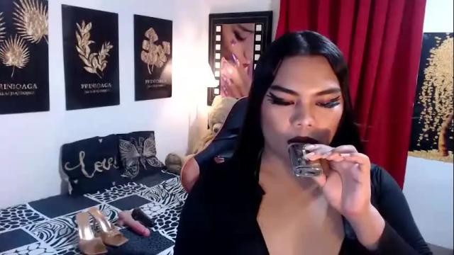 Image 3 of tsbrianabankhugecock Stream on Chaturbate on 19 days ago
