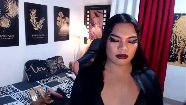 Image 10 of tsbrianabankhugecock Stream on Chaturbate on 18 days ago