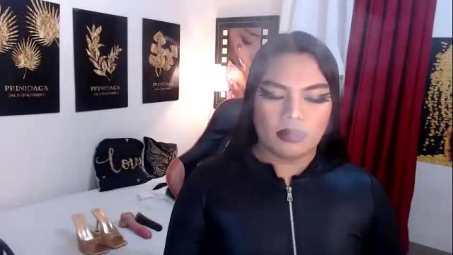 Image 12 of tsbrianabankhugecock Stream on Chaturbate on 8 days ago