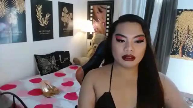 Image 12 of tsbrianabankhugecock Stream on Chaturbate on 2 months ago