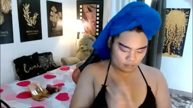 Image 4 of tsbrianabankhugecock Stream on Chaturbate on 2 months ago