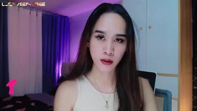 Image 3 of tsgiri_sassy Stream on Chaturbate on 18 months ago