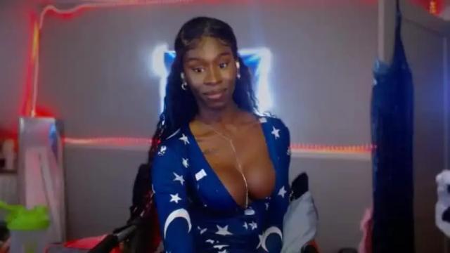 Image 2 of tshottieofficial Stream on Chaturbate on 17 months ago