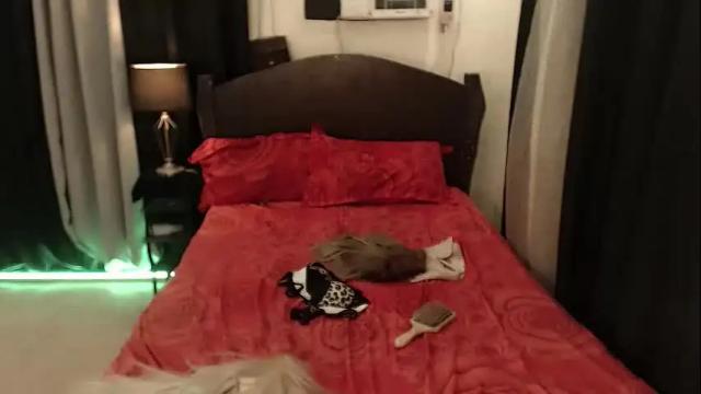 Image 7 of tshugescock Stream on Chaturbate on 1 month ago