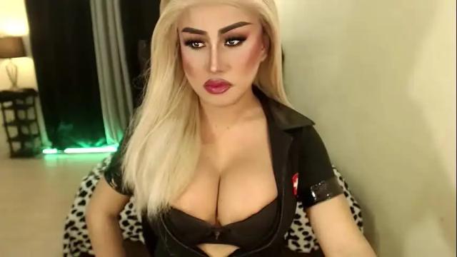Image 6 of tshugescock Stream on Chaturbate on 1 month ago
