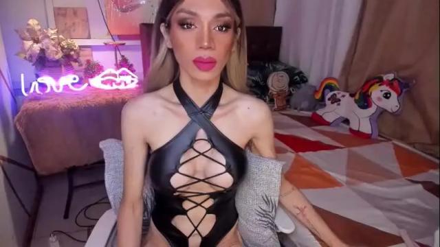 Image 7 of tsqueenselena Stream on Chaturbate on 3 days ago