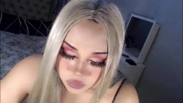 Image 10 of tsscarlett_xx Stream on Chaturbate on 2 months ago