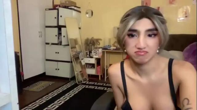 Image 4 of tssweetannabelle Stream on Chaturbate on 2 months ago