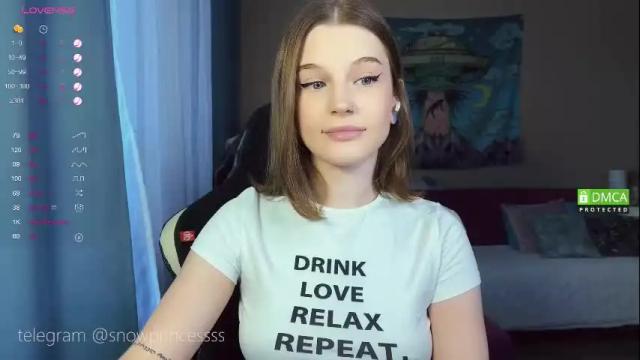 Image 3 of tsukuemi_no_mikoto Stream on Chaturbate on 3 months ago