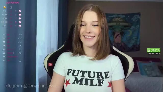 Image 3 of tsukuemi_no_mikoto Stream on Chaturbate on 3 months ago