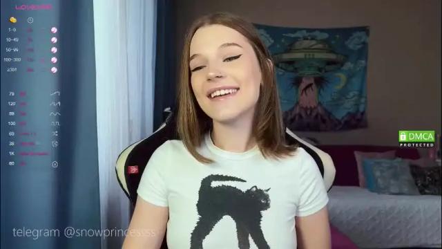 Image 3 of tsukuemi_no_mikoto Stream on Chaturbate on 2 months ago