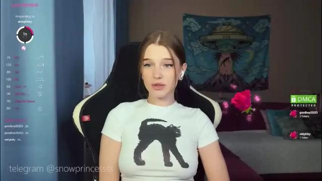 Image 3 of tsukuemi_no_mikoto Stream on Chaturbate on 2 months ago