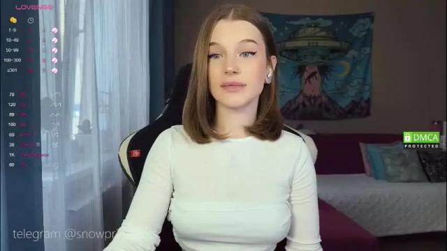 Image 3 of tsukuemi_no_mikoto Stream on Chaturbate on 2 months ago