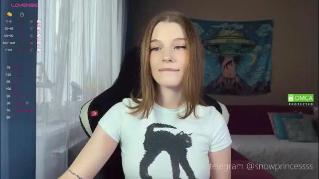 Image 3 of tsukuemi_no_mikoto Stream on Chaturbate on 21 days ago