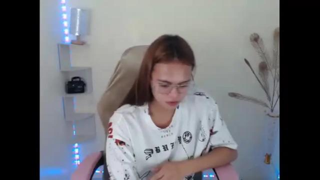 Image 8 of tsuncutmargauxx Stream on Chaturbate on 13 months ago
