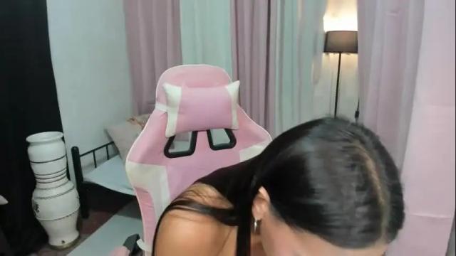 Image 3 of tsuncutmargauxx Stream on Chaturbate on 11 days ago