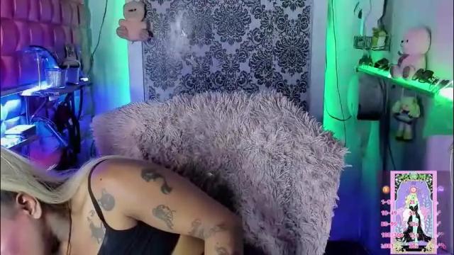 Image 4 of tsviolett Stream on Chaturbate on 2 months ago