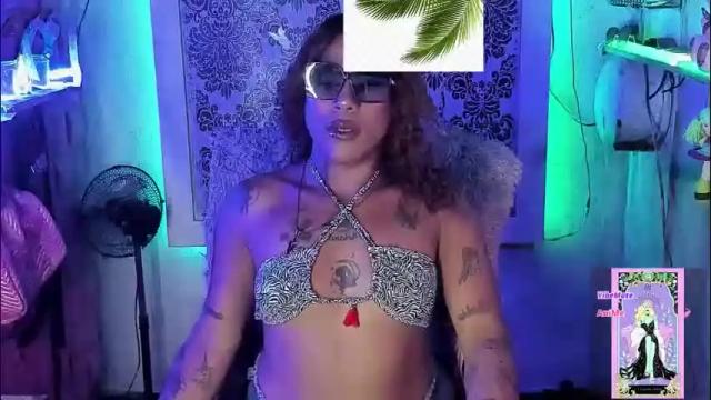 Image 3 of tsviolett Stream on Chaturbate on 2 months ago