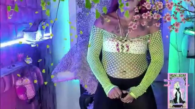 Image 6 of tsviolett Stream on Chaturbate on 2 months ago