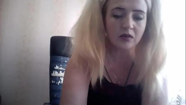 Image 2 of ttrnynela Stream on Chaturbate on 14 days ago