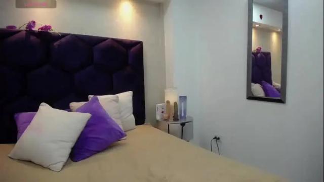 Image 3 of tugochita Stream on Chaturbate on 1 month ago