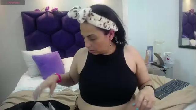 Image 12 of tugochita Stream on Chaturbate on 19 days ago