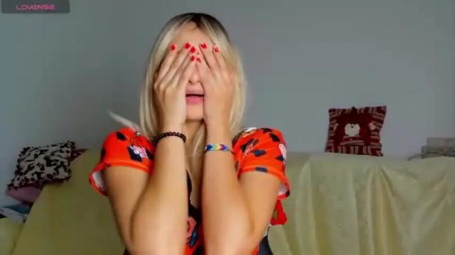 Image 6 of tutyhot Stream on Chaturbate on 16 months ago