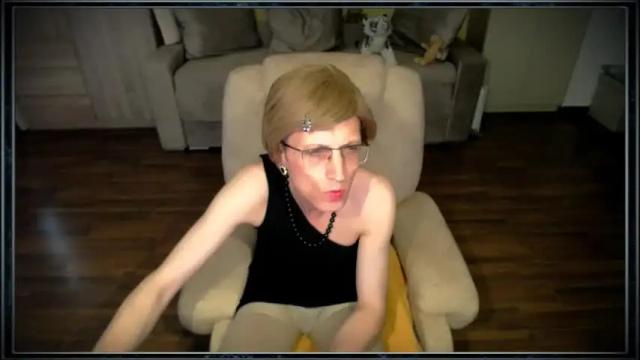 Image 8 of tvclementine Stream on Chaturbate on 1 day ago