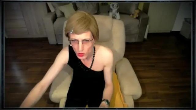 Image 3 of tvclementine Stream on Chaturbate on 2 months ago
