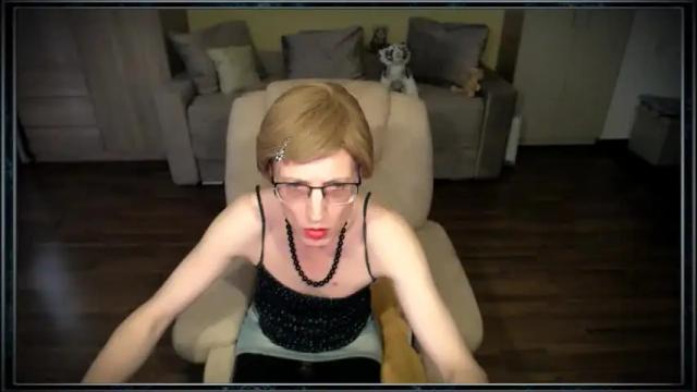 Image 2 of tvclementine Stream on Chaturbate on 6 days ago