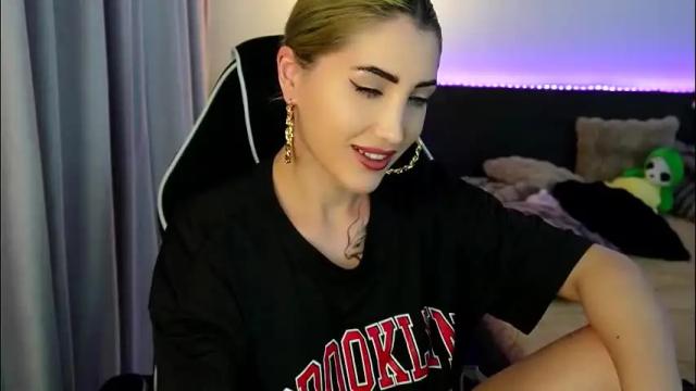 Image 4 of tweety_twist Stream on Chaturbate on 1 month ago