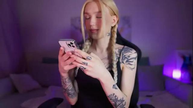 Thumbnail 3, twiinkie_pie's Stream at Chaturbate, 1 month ago
