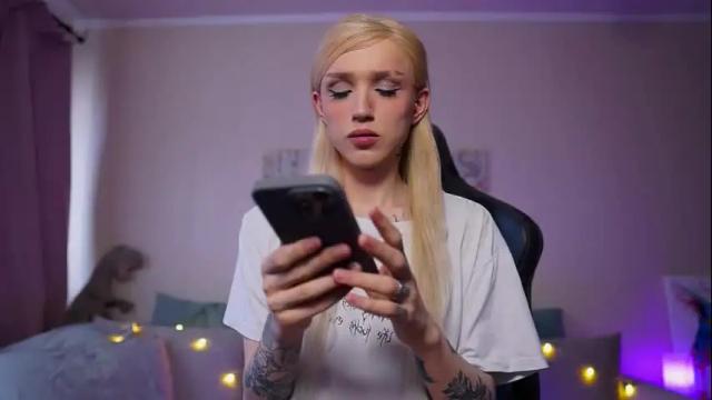 Image 10 of twiinkie_pie Stream on Chaturbate on 29 days ago