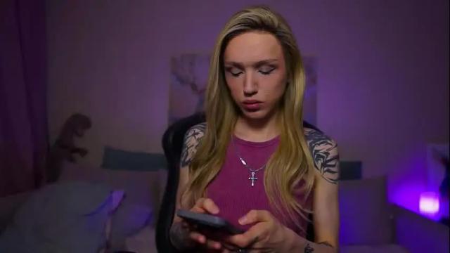 Image 10 of twiinkie_pie Stream on Chaturbate on 3 days ago