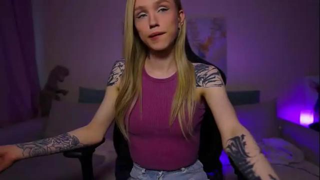 Image 8 of twiinkie_pie Stream on Chaturbate on 1 month ago