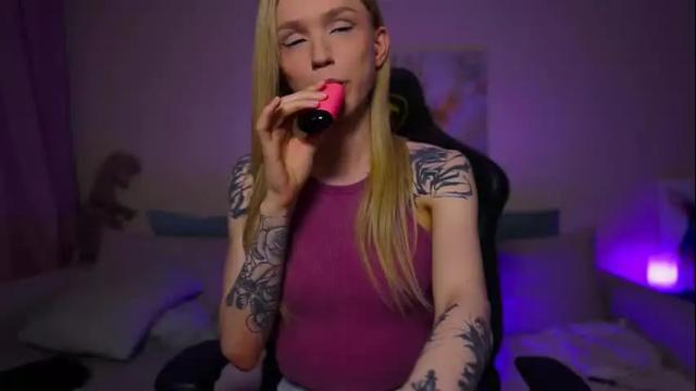 Image 11 of twiinkie_pie Stream on Chaturbate on 1 month ago