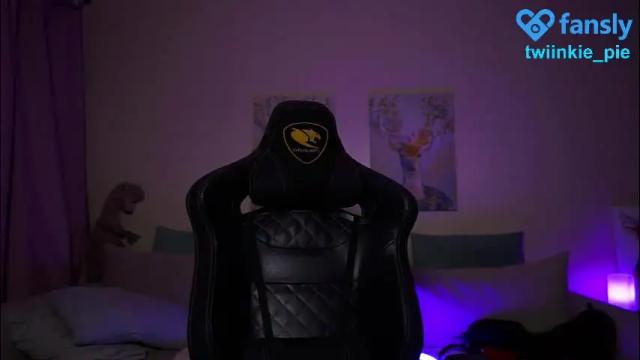 Thumbnail 1, twiinkie_pie's Stream at Chaturbate, 3 hours ago