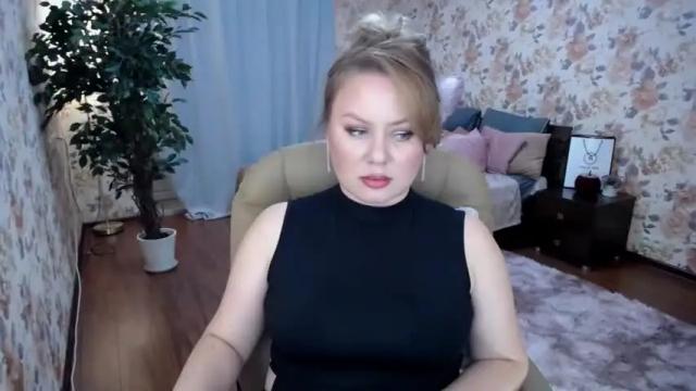 Image 10 of twinklingstare Stream on Chaturbate on 14 months ago