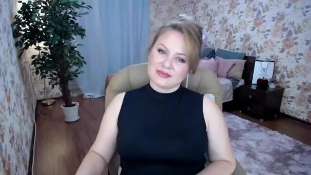 Image 12 of twinklingstare Stream on Chaturbate on 14 months ago