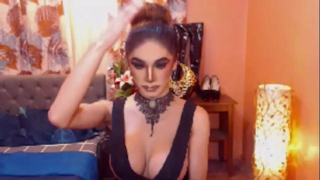Image 6 of twofuckablestrans Stream on Chaturbate on 21 months ago