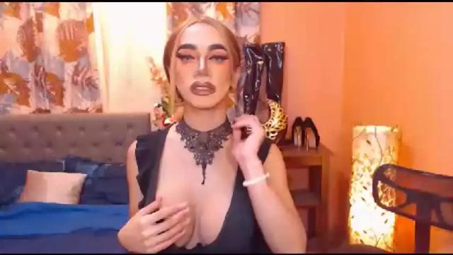 Image 3 of twofuckablestrans Stream on Chaturbate on 21 months ago