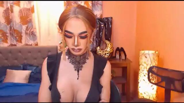 Image 4 of twofuckablestrans Stream on Chaturbate on 21 months ago