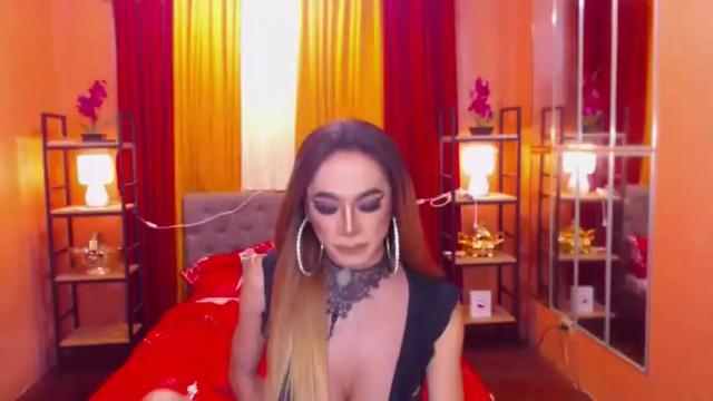Image 10 of twofuckablestrans Stream on Chaturbate on 15 months ago